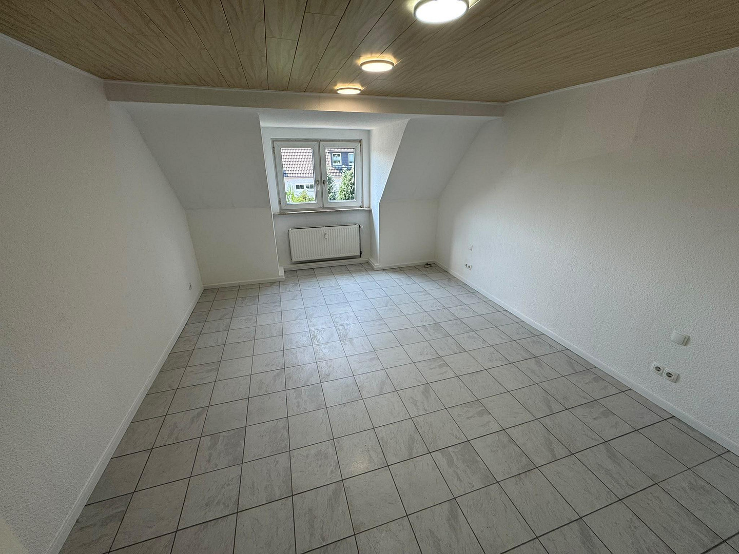 Attraktive und frisch renovierte 3-Zimmer-Wohnung in gepflegtem Mehrfamilienhaus – Lindhorststraße 10, 46240 Bottrop – Vorschaubild 10