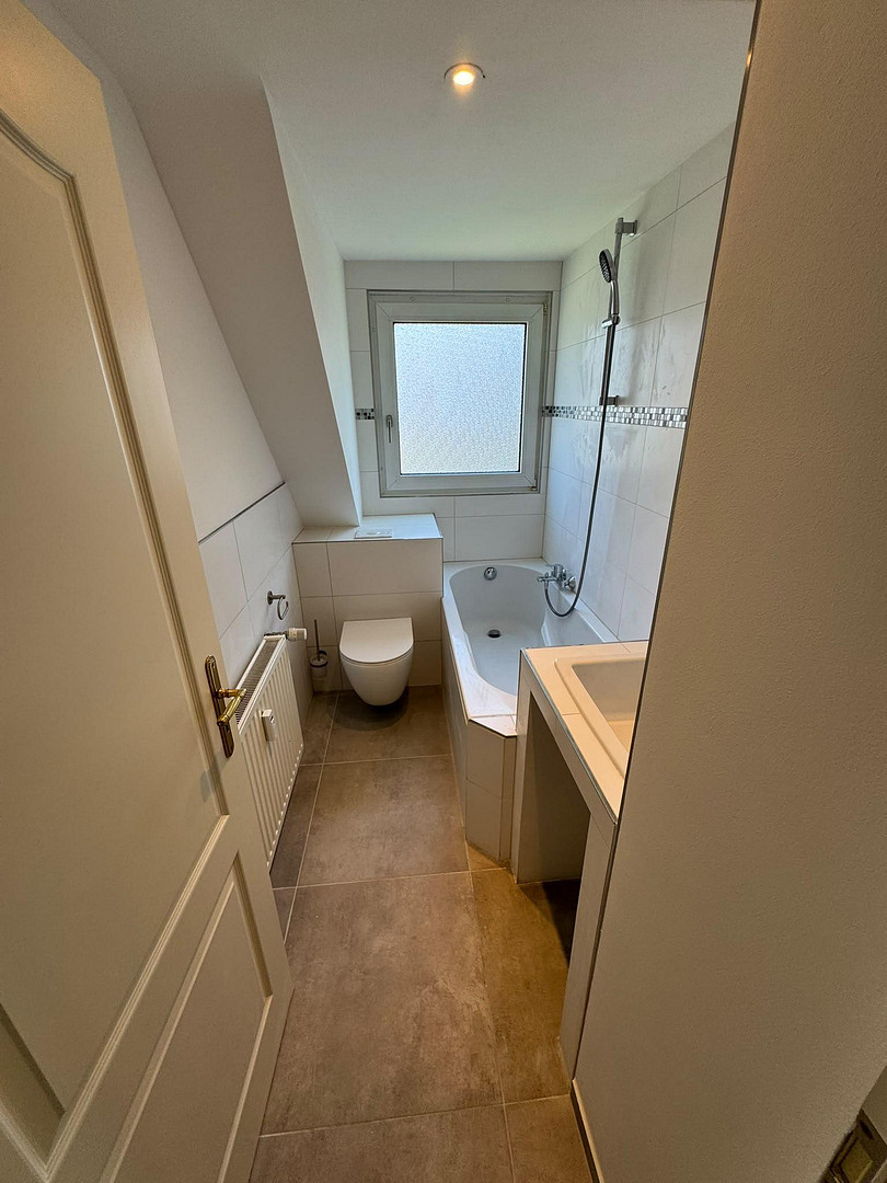 Attraktive und frisch renovierte 3-Zimmer-Wohnung in gepflegtem Mehrfamilienhaus – Lindhorststraße 10, 46240 Bottrop – Vorschaubild 16