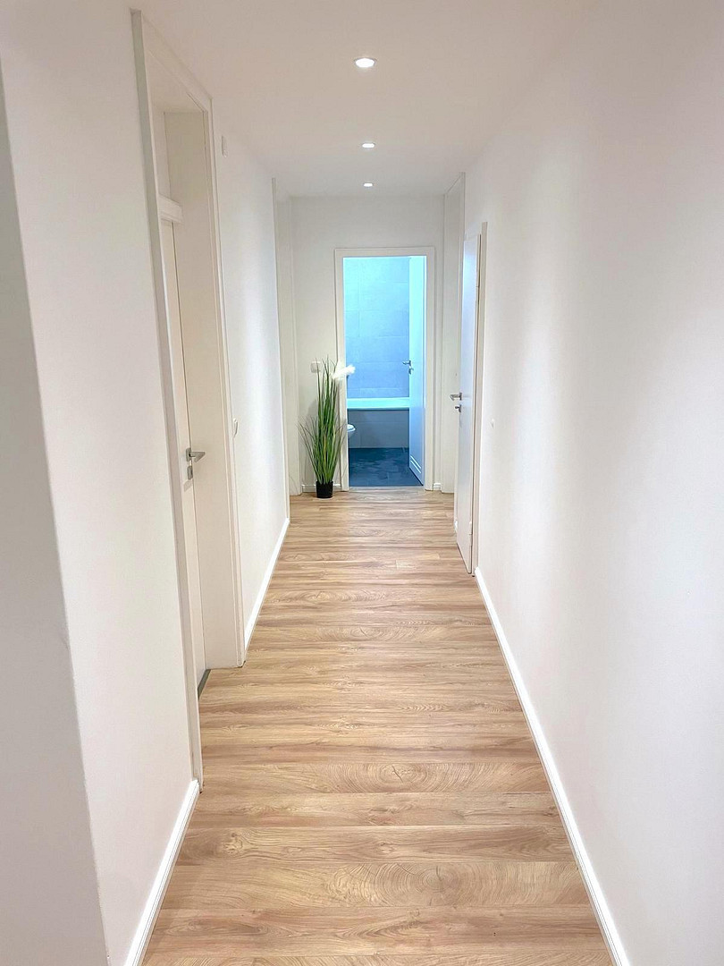 1a Kapitalanlage! Komplett sanierte und möblierte 3 Zimmer Wohnung – Blumenauerstrasse 4, 80689 München(Hadern) – Vorschaubild 3