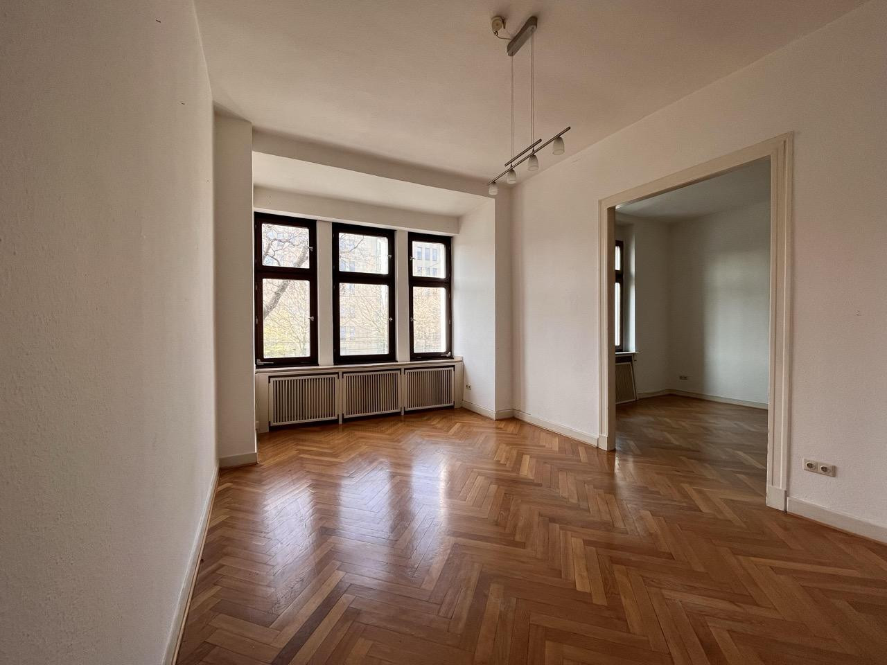 Altbau mit viel Platz in Düsseltal – Brehmstraße 73, 40239 Düsseldorf(Düsseltal) – Vorschaubild 3