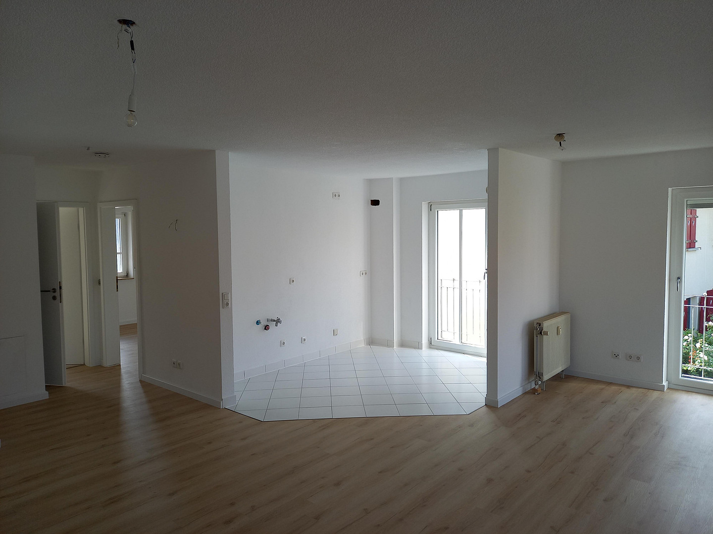 Lichtdurchflutete Zweizimmerwohnung – 79112 Freiburg Tiengen(Tiengen) – Vorschaubild 2