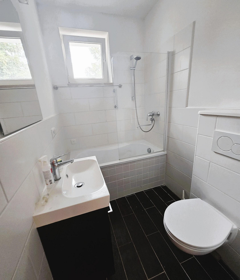 Mehrgenerationenhaus 371 m², Waldidyll am Flughafensee + Aufstockungspotenzial um 155 m² – Sterkrader Straße 1, 13507 Berlin - Tegel(Tegel) – Vorschaubild 16