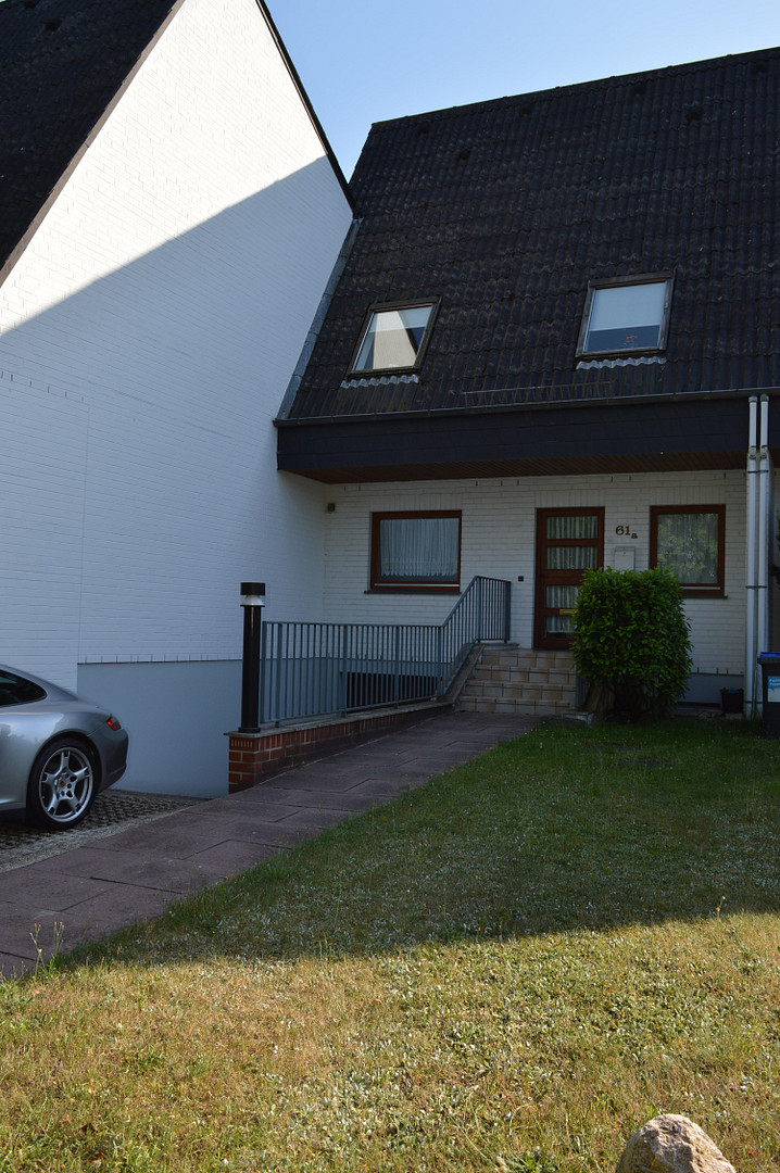 "Attraktives Reihenhaus" in "Weser"-Nähe, ruhige Lage, im schönen "Bremer Norden" – 28777 Bremen(Blumenthal) – Vorschaubild 3