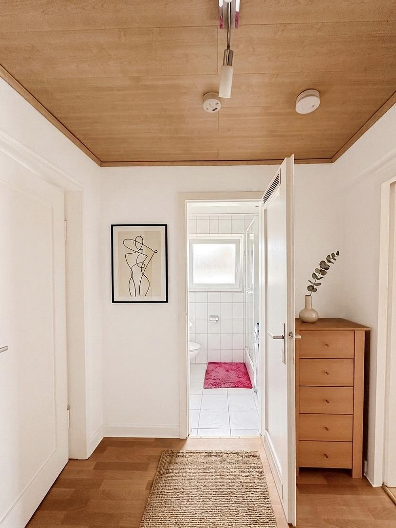 Lichtdurchflutete 2-Zimmer-Wohnung mit Balkon, modernem Bad & Top-Anbindung in Wiesbaden-Schierstein – Hardtstr. 3, 65201 Wiesbaden – Vorschaubild 4