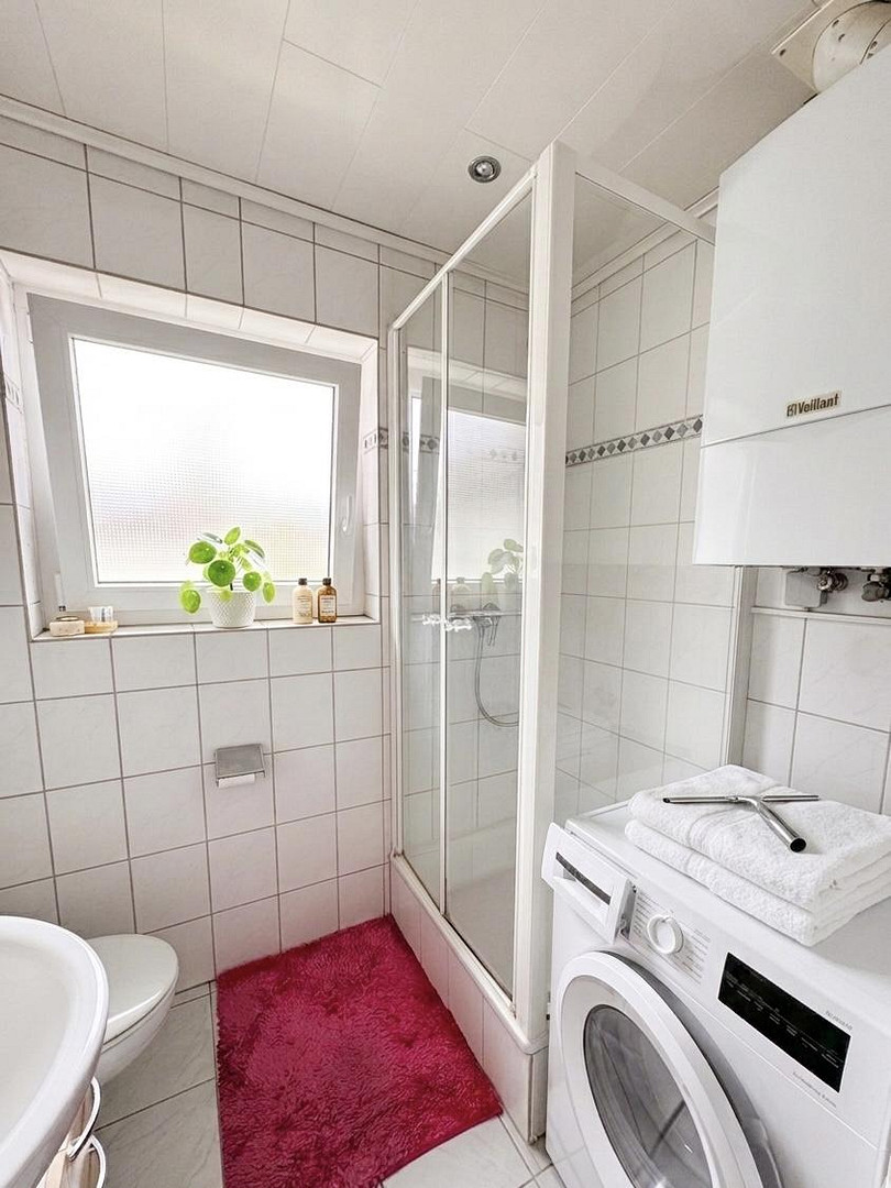 Lichtdurchflutete 2-Zimmer-Wohnung mit Balkon, modernem Bad & Top-Anbindung in Wiesbaden-Schierstein – Hardtstr. 3, 65201 Wiesbaden – Vorschaubild 6