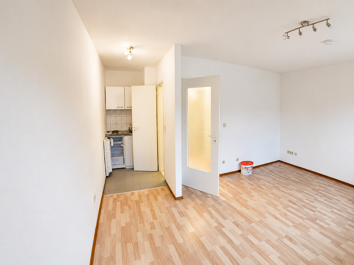 Modernes/ruhiges 1-Zimmer-Appartement mit Einbauküche in zentraler Lage in Fürth – Lange Straße 74, 90762 Fürth – Vorschaubild 5