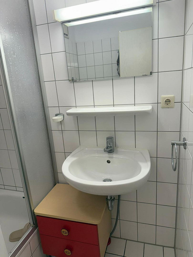 Modernes/ruhiges 1-Zimmer-Appartement mit Einbauküche in zentraler Lage in Fürth – Lange Straße 74, 90762 Fürth – Vorschaubild 9