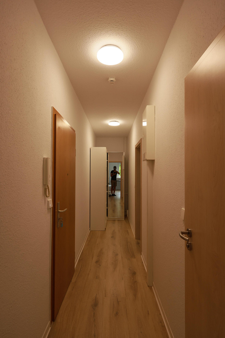 Möbliert einziehen & durchstarten: komplett ausgestattetes 1-Zimmer-Zuhause – Rostock(Dierkow) – Vorschaubild 7
