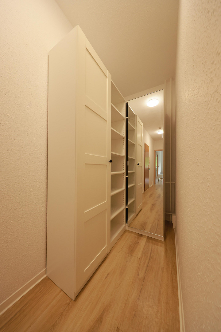 Möbliert einziehen & durchstarten: komplett ausgestattetes 1-Zimmer-Zuhause – Rostock(Dierkow) – Vorschaubild 8