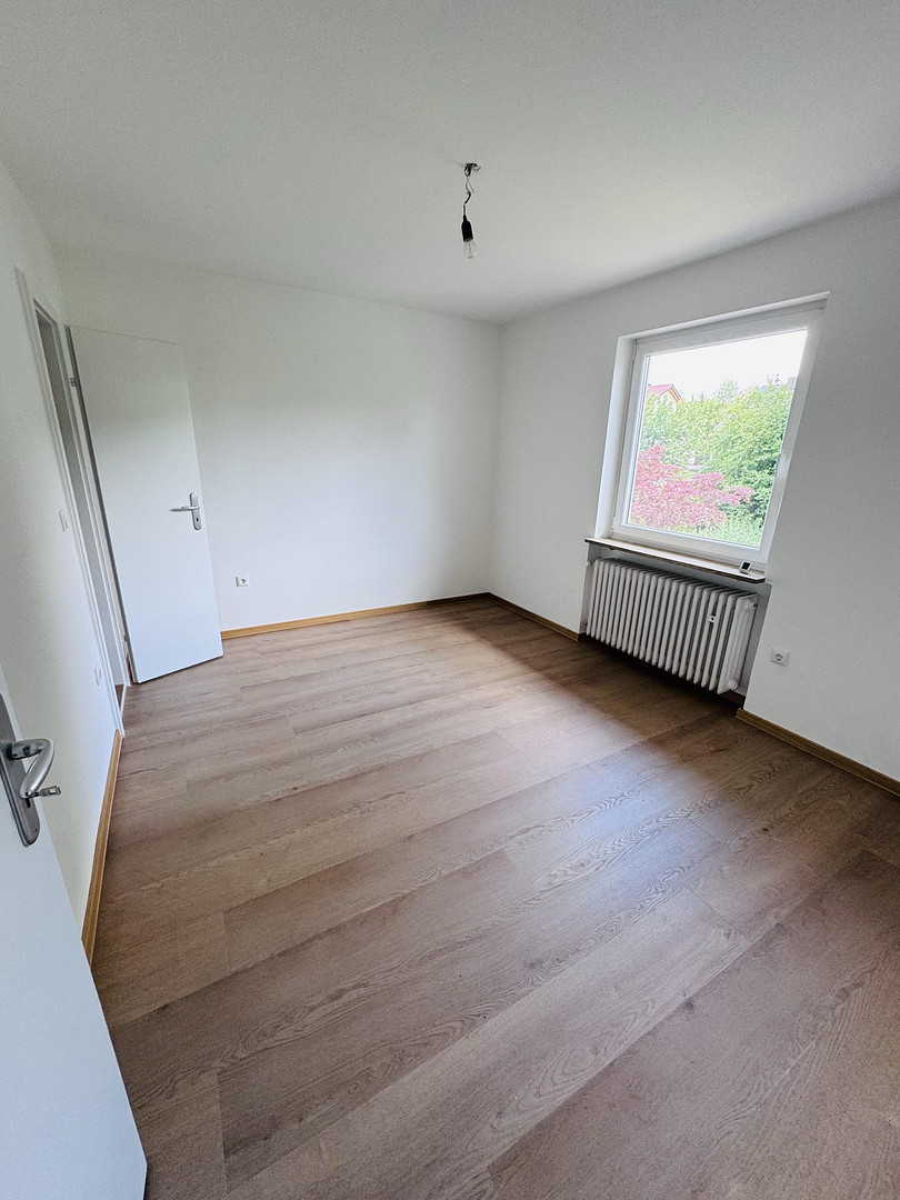 Attraktive, frisch renovierte Doppelhaushälfte in ruhiger Lage von Unterpfaffenhofen – Germering(Unterpfaffenhofen) – Vorschaubild 13