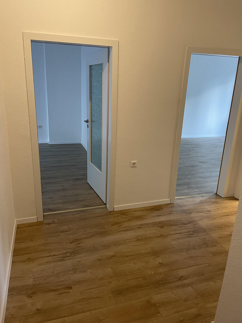 Innenstadt Ost am Westfalenpark: 3,5-Zi.-Wohnung mit Südwestbalkon und Küche! – 44141 Dortmund(Mitte) – Vorschaubild 2