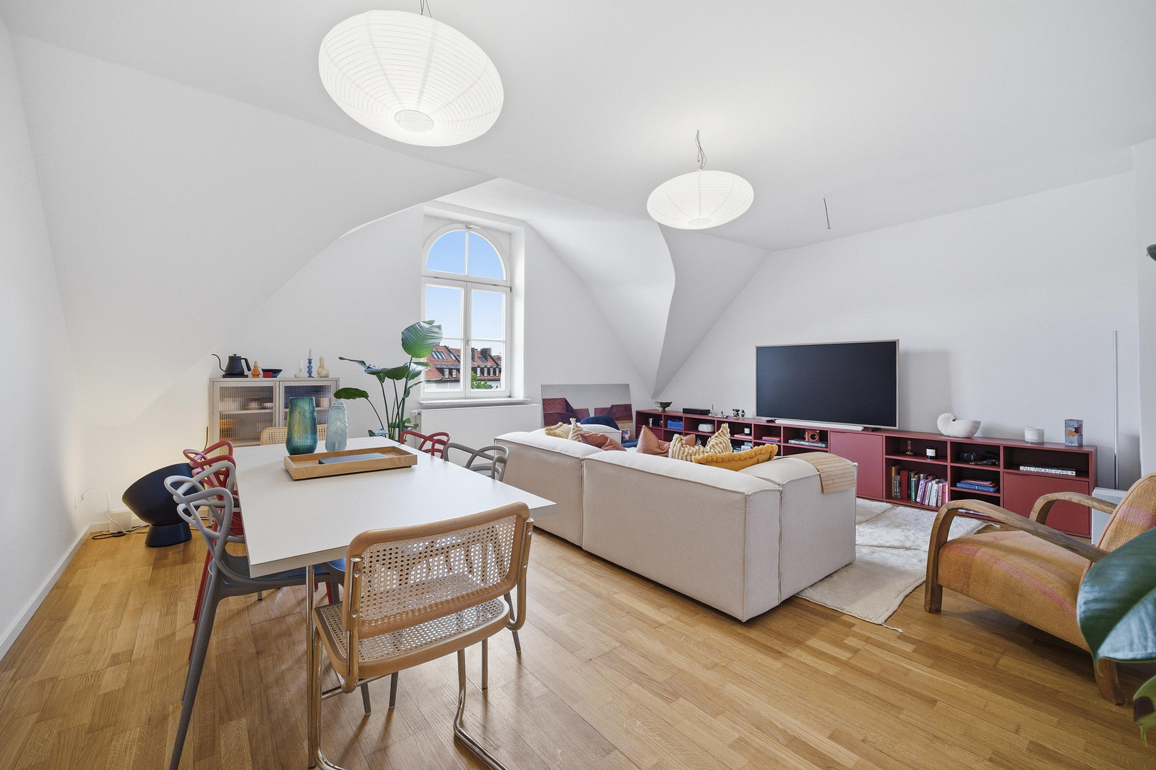 Schönstes Schwabing -kernsanierte DG-Wohnung in denkmalgeschütztem Altbau – Herzogstraße 89, 80796 München(Schwabing) – Vorschaubild 3
