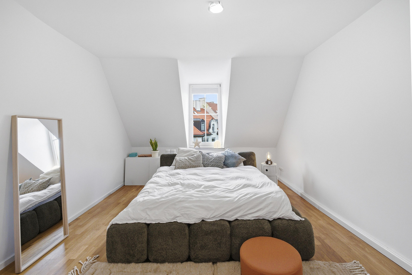 Schönstes Schwabing -kernsanierte DG-Wohnung in denkmalgeschütztem Altbau – Herzogstraße 89, 80796 München(Schwabing) – Vorschaubild 13