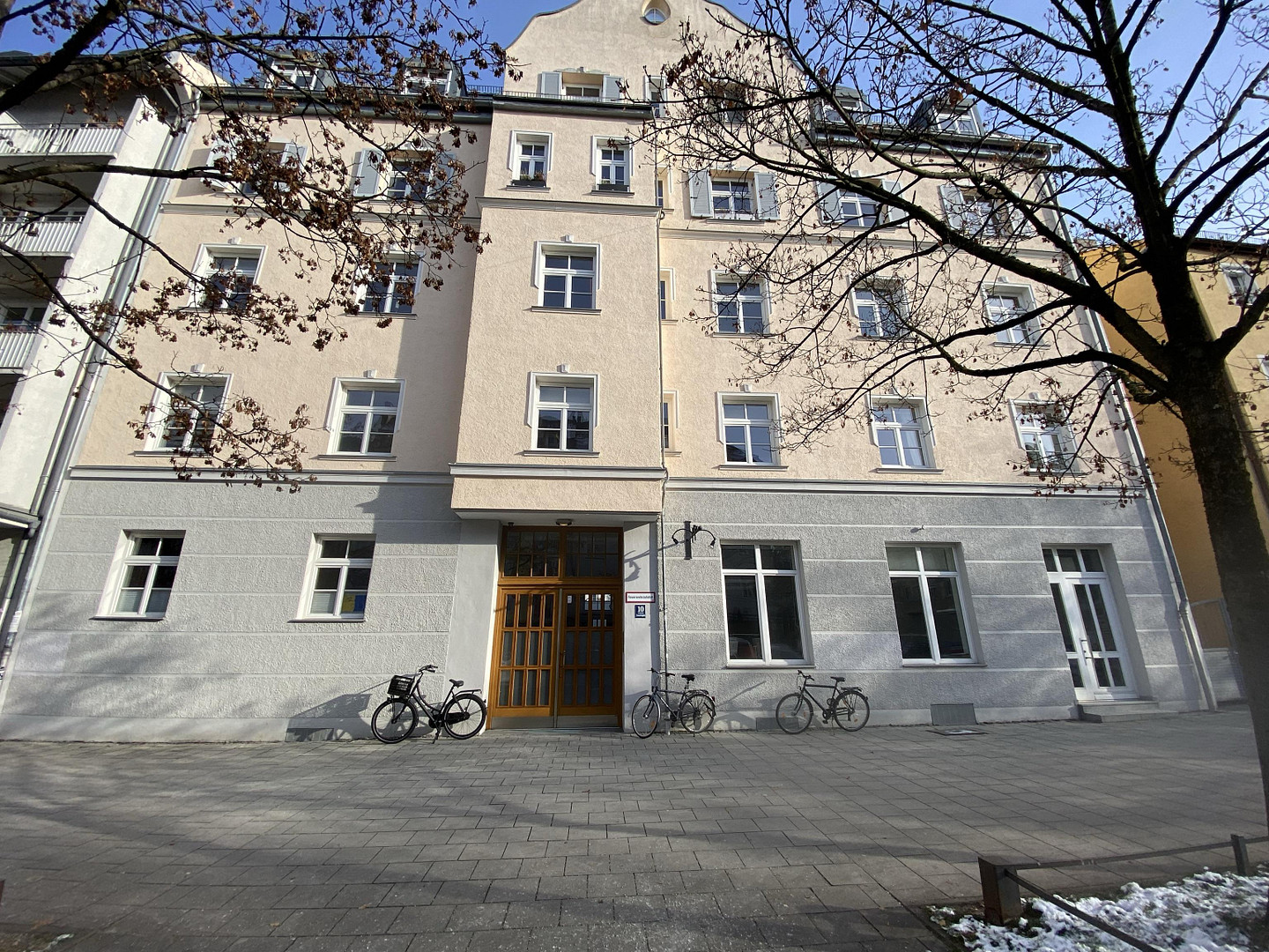 2 Zimmer Wohnung im sanierten Altbau in Neuhausen (teilmöbliert) – Donnersbergerstr. 10, 80634 München(Neuhausen) – Vorschaubild 2