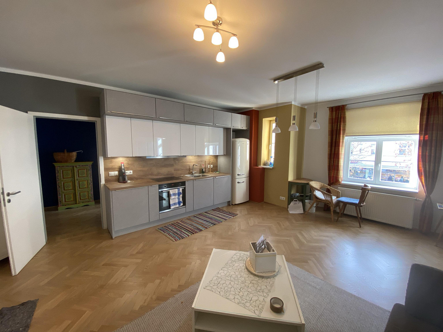 2 Zimmer Wohnung im sanierten Altbau in Neuhausen (teilmöbliert) – Donnersbergerstr. 10, 80634 München(Neuhausen) – Vorschaubild 11