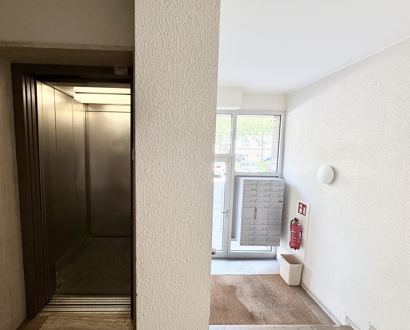 D-Derendorf: Bezugsfreie 2 Zimmer mit Loggia & Aufzug * komplett eingerichtet * Energieklasse D – Golzheimer Straße 129, 40476 Düsseldorf(Derendorf) – Vorschaubild 11