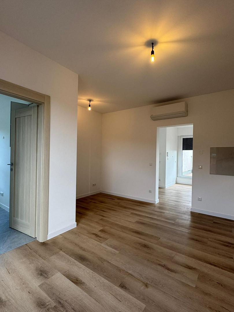 3 Zi Penthouse Whg, 89 m², ca. 52 m² Terrasse, Klimaanlage, flexible Raumaufteilung, B16 – Foto 6
