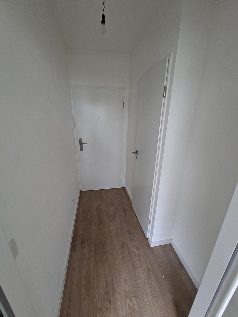 Helles 1-Raum-Appartement ° Fußgängerzone "Hauptstraße" ° – Hauptstr. 48, 42615 Solingen – Vorschaubild 2