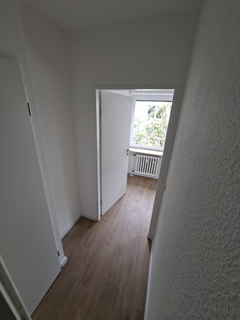 Helles 1-Raum-Appartement ° Fußgängerzone "Hauptstraße" ° – Hauptstr. 48, 42615 Solingen – Vorschaubild 3