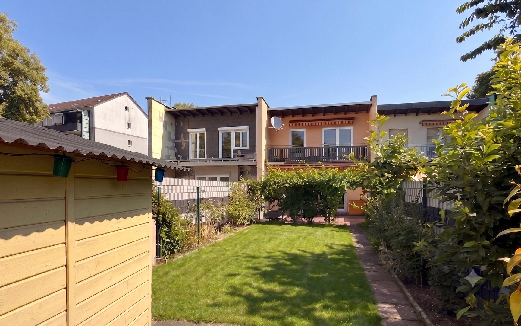 Gepflegtes Reihenmittelhaus mit großem Garten in Frankfurt-Sossenheim – 65936 Frankfurt am Main(Sossenheim) – Vorschaubild 2