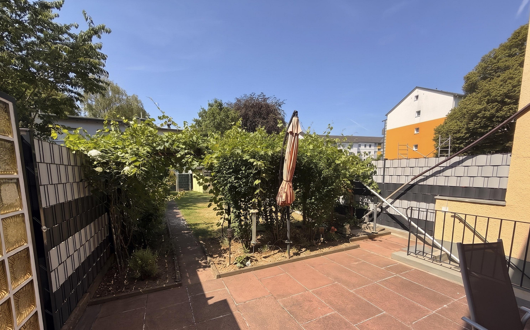 Gepflegtes Reihenmittelhaus mit großem Garten in Frankfurt-Sossenheim – 65936 Frankfurt am Main(Sossenheim) – Vorschaubild 9