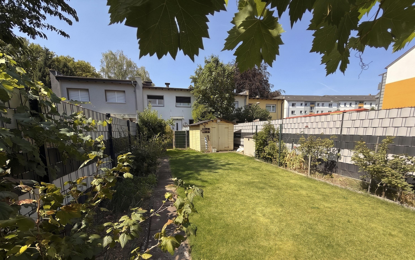 Gepflegtes Reihenmittelhaus mit großem Garten in Frankfurt-Sossenheim – 65936 Frankfurt am Main(Sossenheim) – Vorschaubild 3