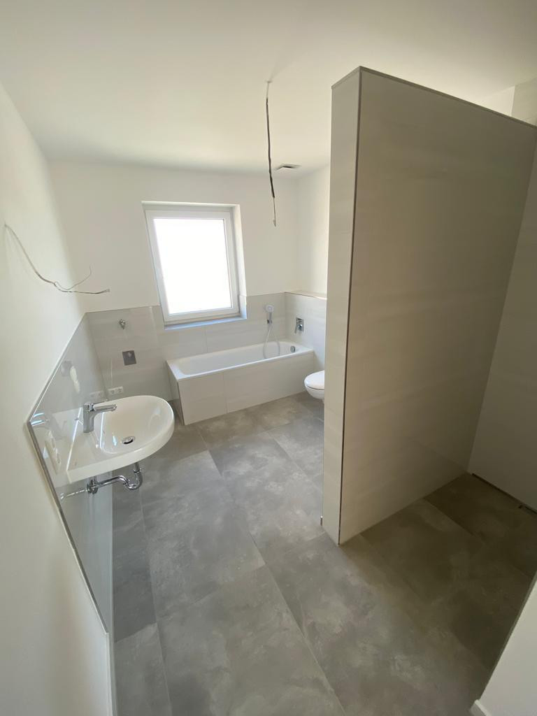 Moderne 3-Zimmer- Wohnung mit Tiefgaragenstellplatz & Balkon - Neubau aus 2022 – Traubenweg 2, 49090 Osnabrück(Pye) – Vorschaubild 11