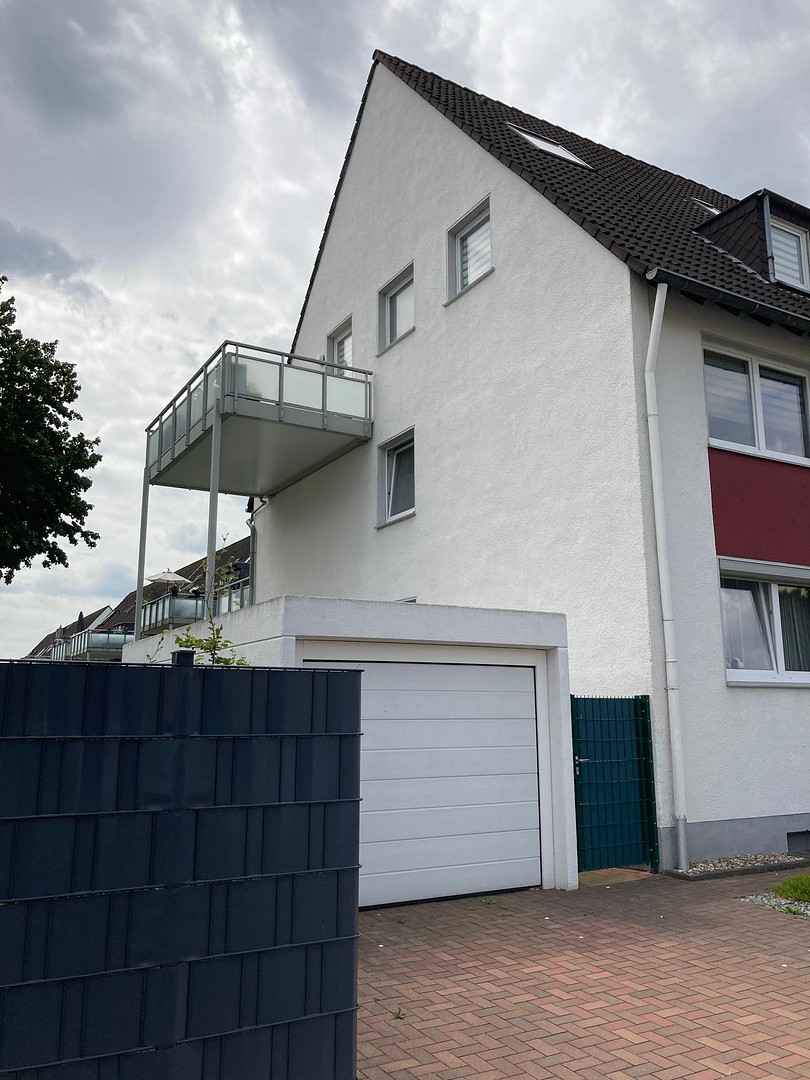 3,5-Zimmer Wohnung in Essen mit 111 m² Wohnfläche / Nutzfläche + Garage + Stellplatz + EBK – Förderstraße 10, 45356 Essen(Vogelheim) – Vorschaubild 2
