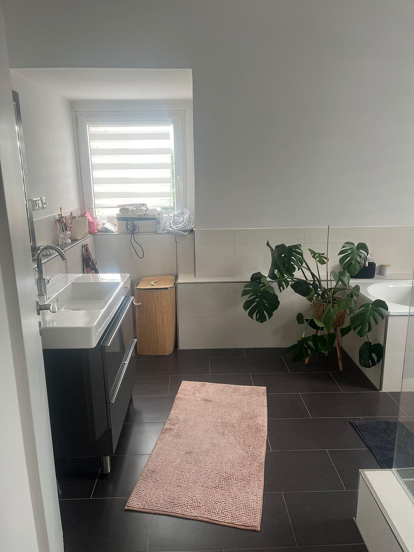 3,5-Zimmer Wohnung in Essen mit 111 m² Wohnfläche / Nutzfläche + Garage + Stellplatz + EBK – Förderstraße 10, 45356 Essen(Vogelheim) – Vorschaubild 9