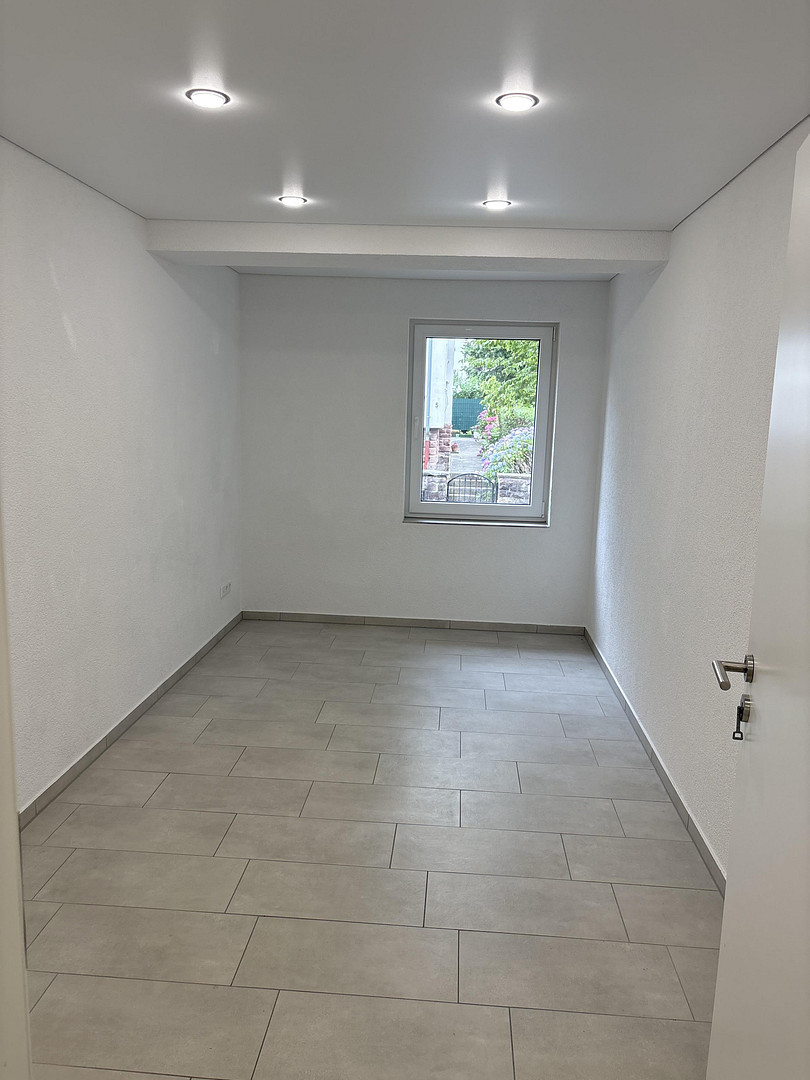 Kernsaniert & Bezugsfertig: Helle 3-Zimmer-Wohnung provisionsfrei abzugeben – Senefelder Straße 4, 75173 Pforzheim – Vorschaubild 4