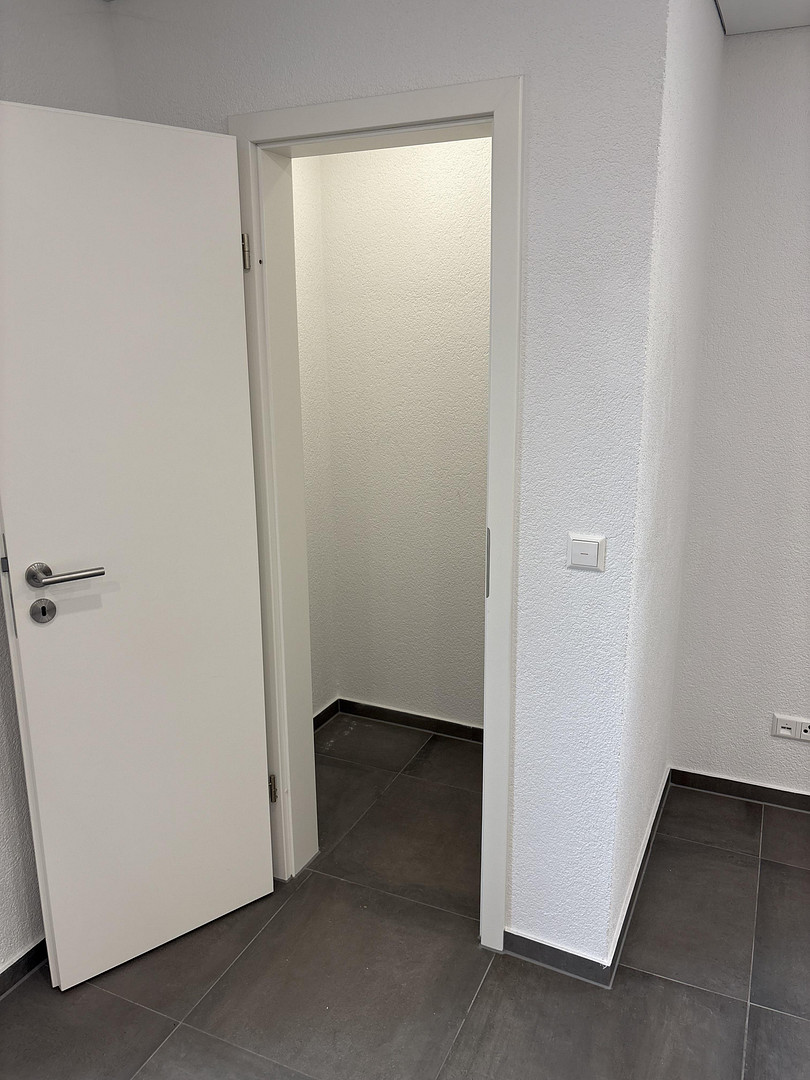 Kernsaniert & Bezugsfertig: Helle 3-Zimmer-Wohnung provisionsfrei abzugeben – Senefelder Straße 4, 75173 Pforzheim – Vorschaubild 16