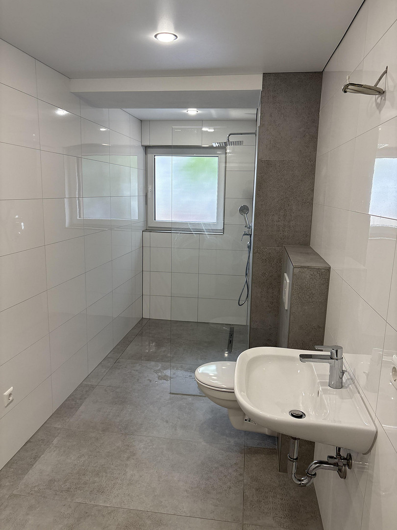 Kernsaniert & Bezugsfertig: Helle 3-Zimmer-Wohnung provisionsfrei abzugeben – Senefelder Straße 4, 75173 Pforzheim – Vorschaubild 2