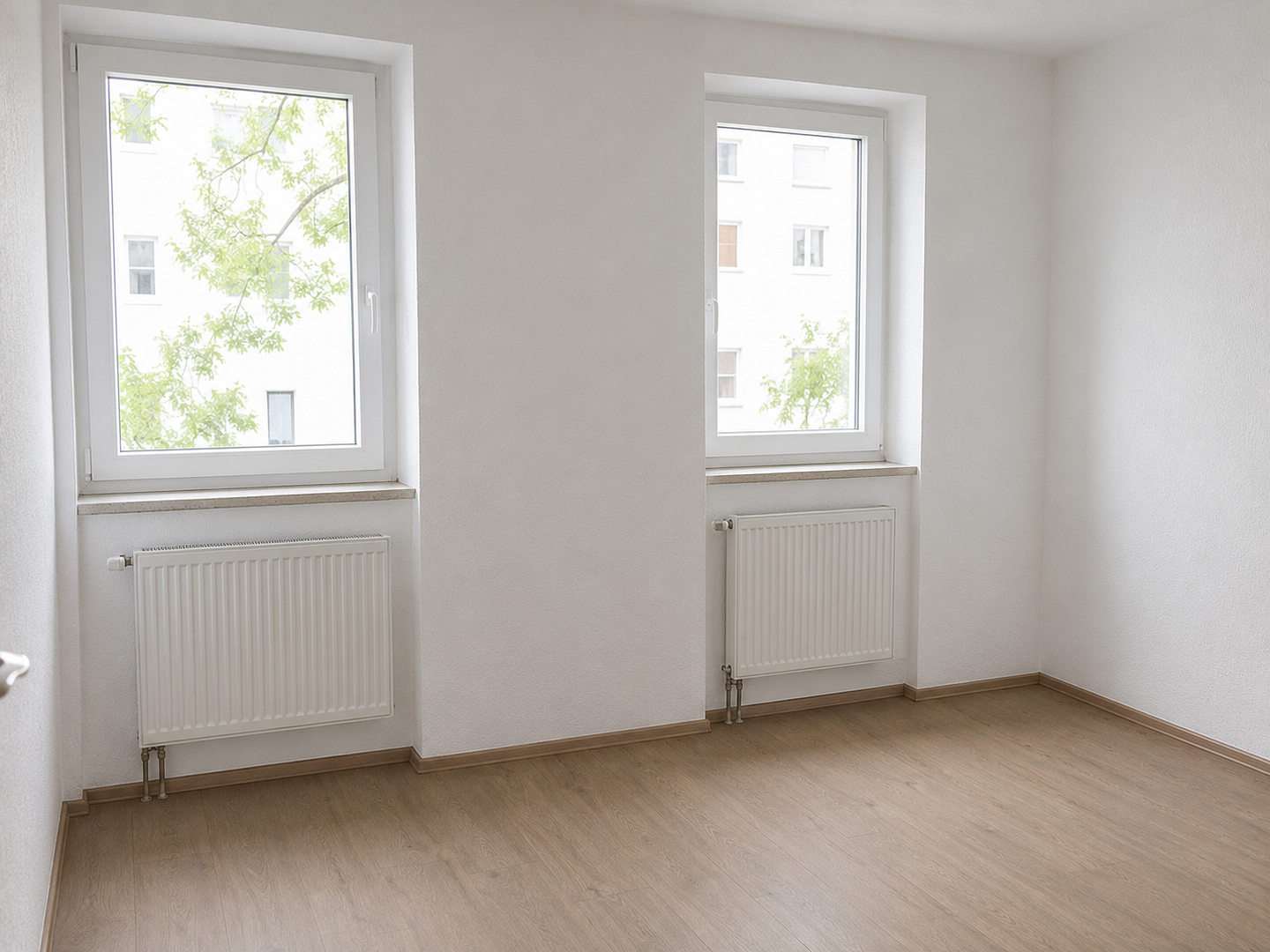 Jobcenter – جوب سنتر – Джобцентер – deine neue Wohnung ist fertig! – Haumannstraße 19, 42651 Solingen – Vorschaubild 2