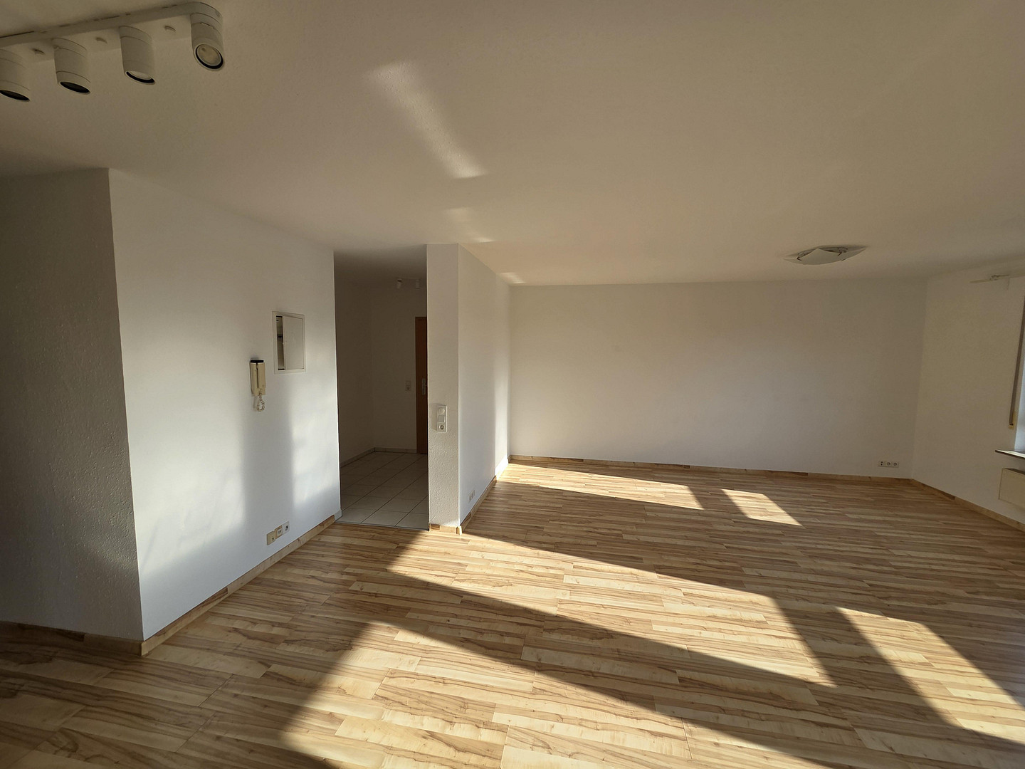 !!!PROVISIONSFREIE!!! Wohnung mit 4 Zimmern in ruhiger Lage zu verkaufen – Waldenbuch – Vorschaubild 17
