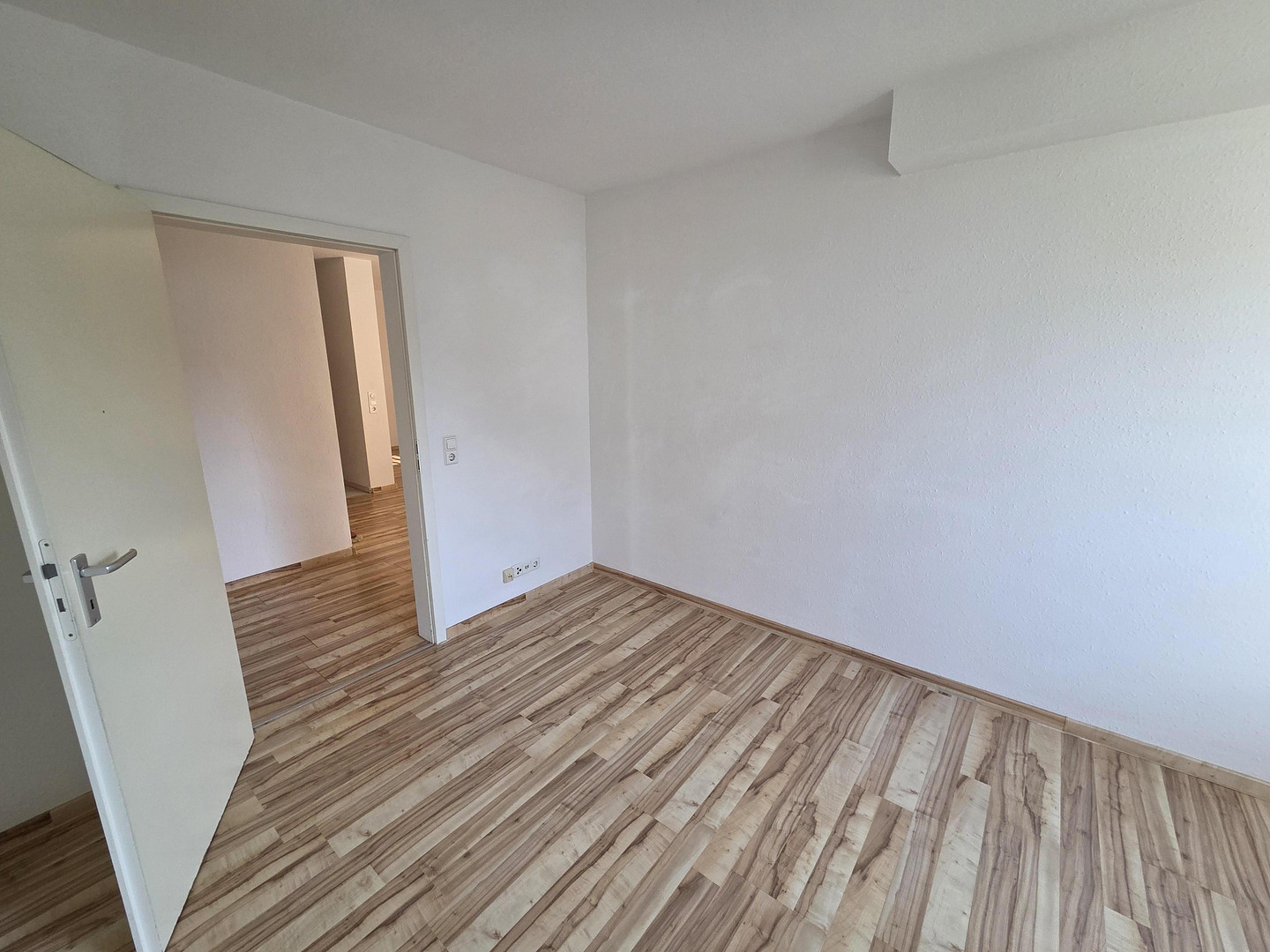 !!!PROVISIONSFREIE!!! Wohnung mit 4 Zimmern in ruhiger Lage zu verkaufen – Waldenbuch – Vorschaubild 4