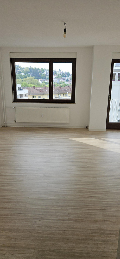 Schöne 3-Zimmer-Wohnung in ruhigem Mehrfamilienhaus mit Balkon – Pforzheim – Vorschaubild 3