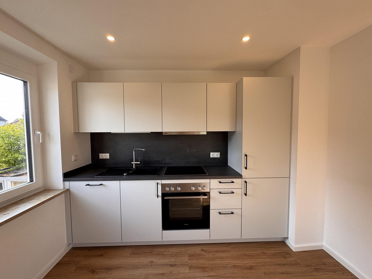 Moderne, sanierte 2,5-Zimmer-Wohnung im EG in Augsburg-Göggingen – Miltenbergstraße 18, 86199 Augsburg(Göggingen) – Vorschaubild 2