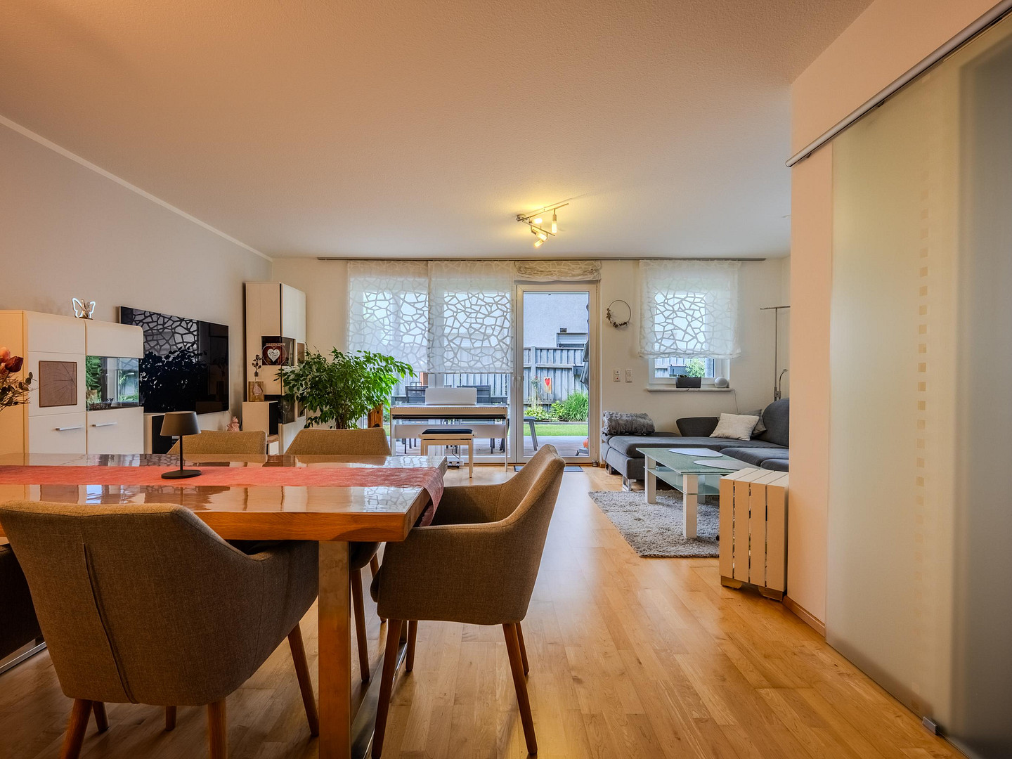 Erdgeschosswohnung mit großem Garten, sonniger Terrasse und zwei Tiefgaragenstellplätzen – 90768 Fürth-Dambach(Fürth) – Vorschaubild 4