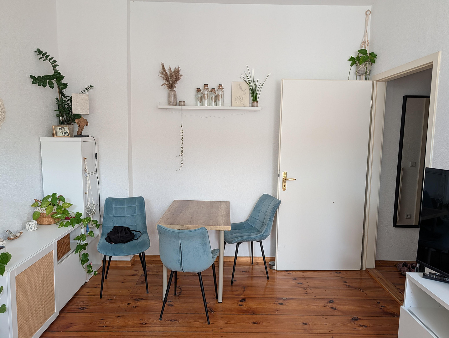 Bezugsfreie 2-Zimmer Altbauwohnung mit Südwest-Balkon im Florakiez – Schulstr. 28, 13187 Berlin(Pankow) – Vorschaubild 3