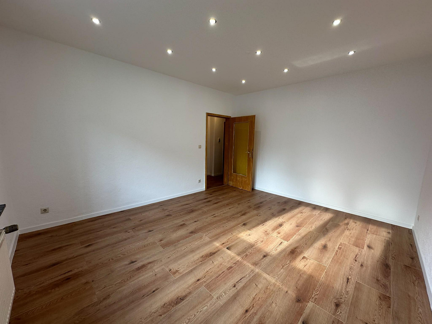 Renovierte 2-Zimmer Wohnung in Essen (inkl. Internet & TV) – Gladbecker Straße 300, 45326 Essen(Altenessen-Süd) – Vorschaubild 2
