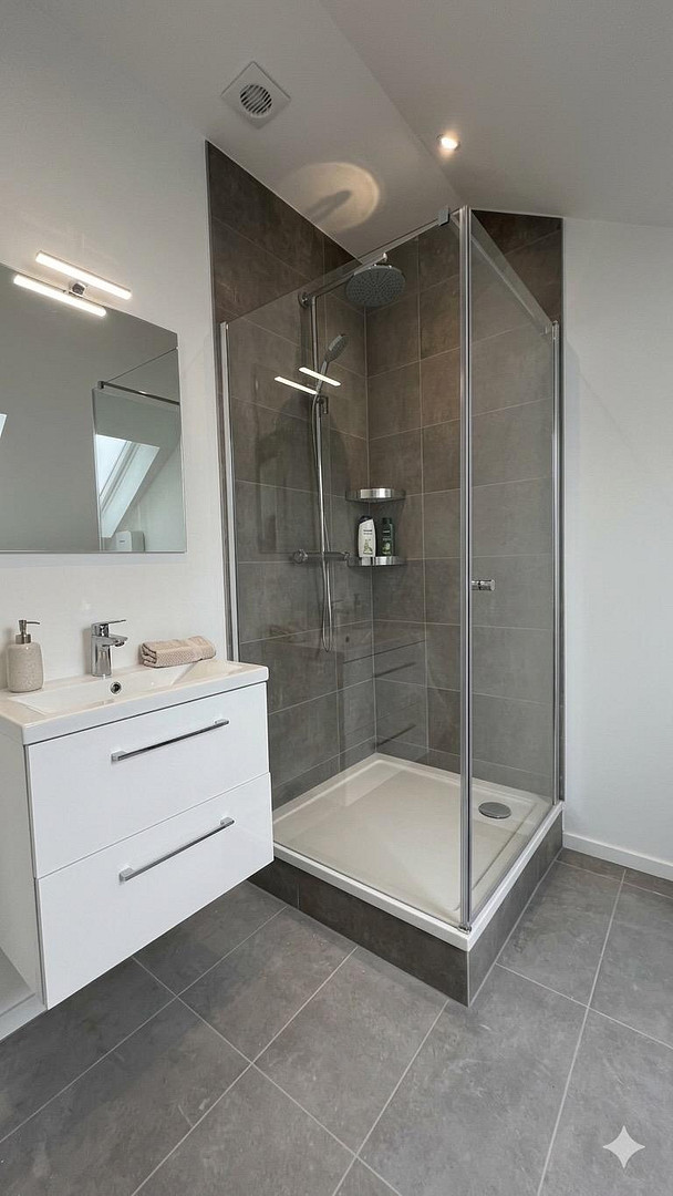 Kernsanierter Altbau Erstbezug - Perfekt für 2er WG / Paare – Adalbertsteinweg 111, 52070 Aachen – Vorschaubild 3