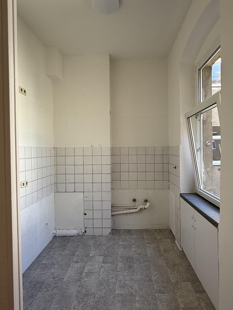 Helle bezugsfreie 1-Zimmer Altbauwohnung in der Nähe vom Schlosse Charlottenburg (provisionsfrei) – Mindener Straße 3, 10589 Berlin(Charlottenburg) – Vorschaubild 3