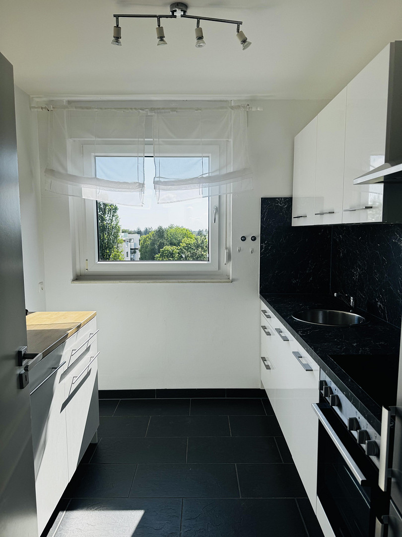 Helle & sofort beziehbare, Kliniknahe, gut gelegene 2,5 Zimmer Wohnung – Gräfelfinger Straße 4, 81375 München(Hadern) – Vorschaubild 2