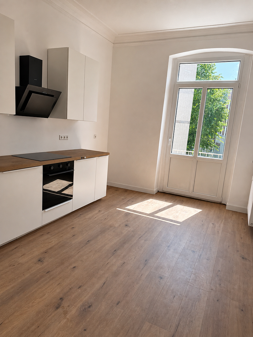 Helle bezugsfreie, renovierte 3,5-Zi-Altbauwohnung mit neuer EBK in Düsseldorf-Alt Eller – Düsseldorf(Eller) – Vorschaubild 2
