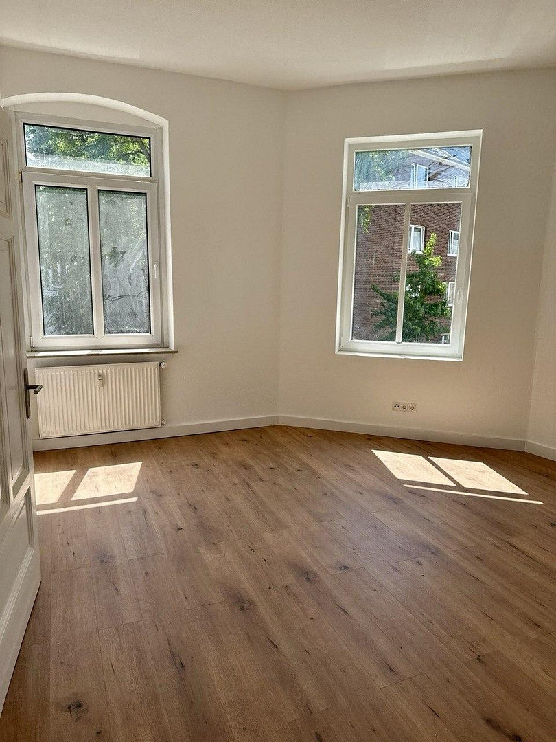 Helle bezugsfreie, renovierte 3,5-Zi-Altbauwohnung mit neuer EBK in Düsseldorf-Alt Eller – Düsseldorf(Eller) – Vorschaubild 9