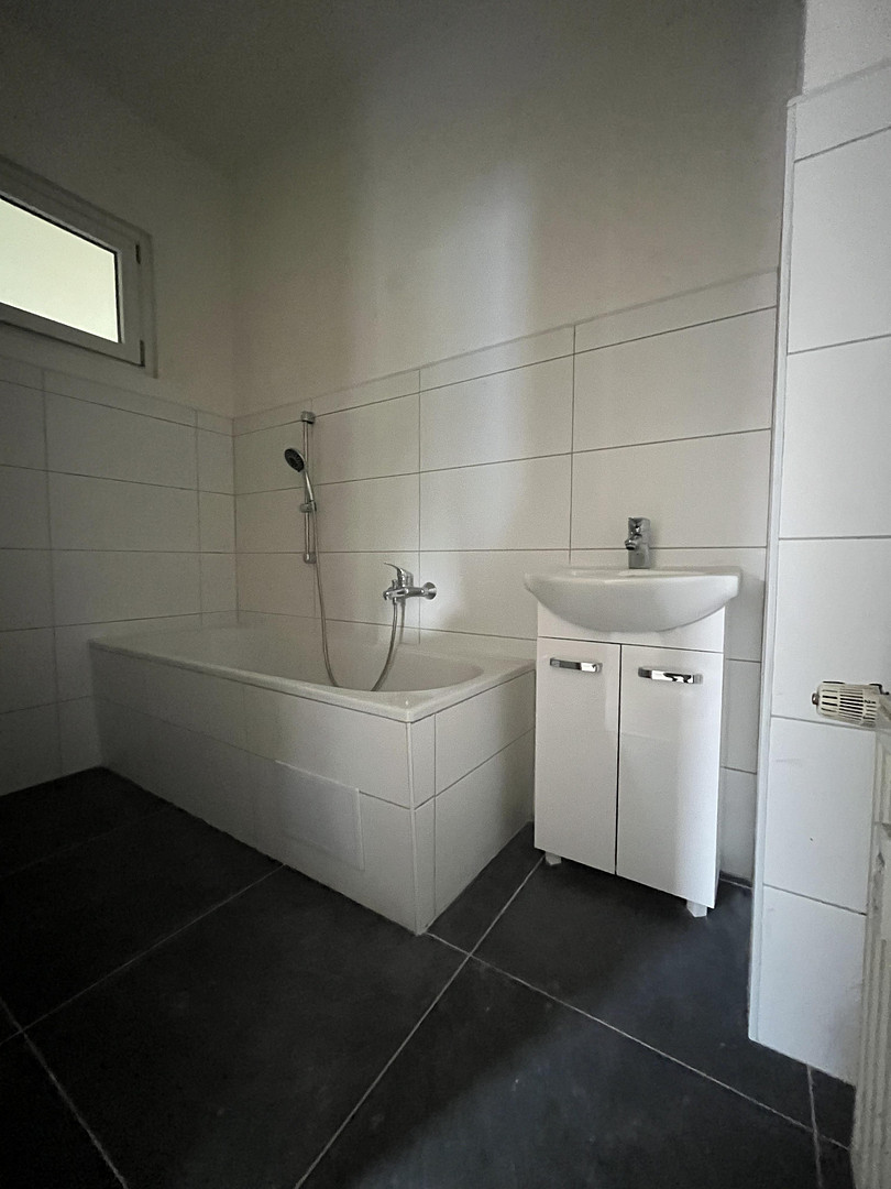 Erstbezug nach Sanierung - Großzügige 3-Raumwohnung in Zwickau-Nord im DG – Thomas-Mann-Straße 13, 8058 Zwickau – Vorschaubild 13