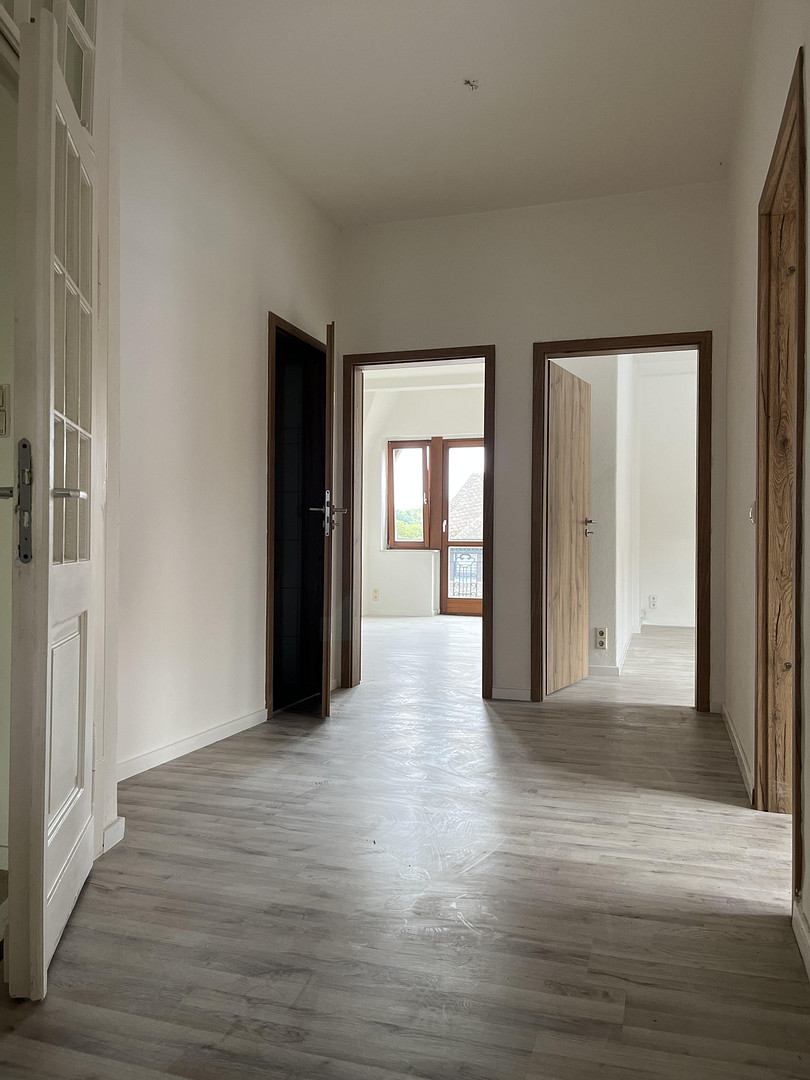 Erstbezug nach Sanierung - Großzügige 3-Raumwohnung in Zwickau-Nord im DG – Thomas-Mann-Straße 13, 8058 Zwickau – Vorschaubild 5