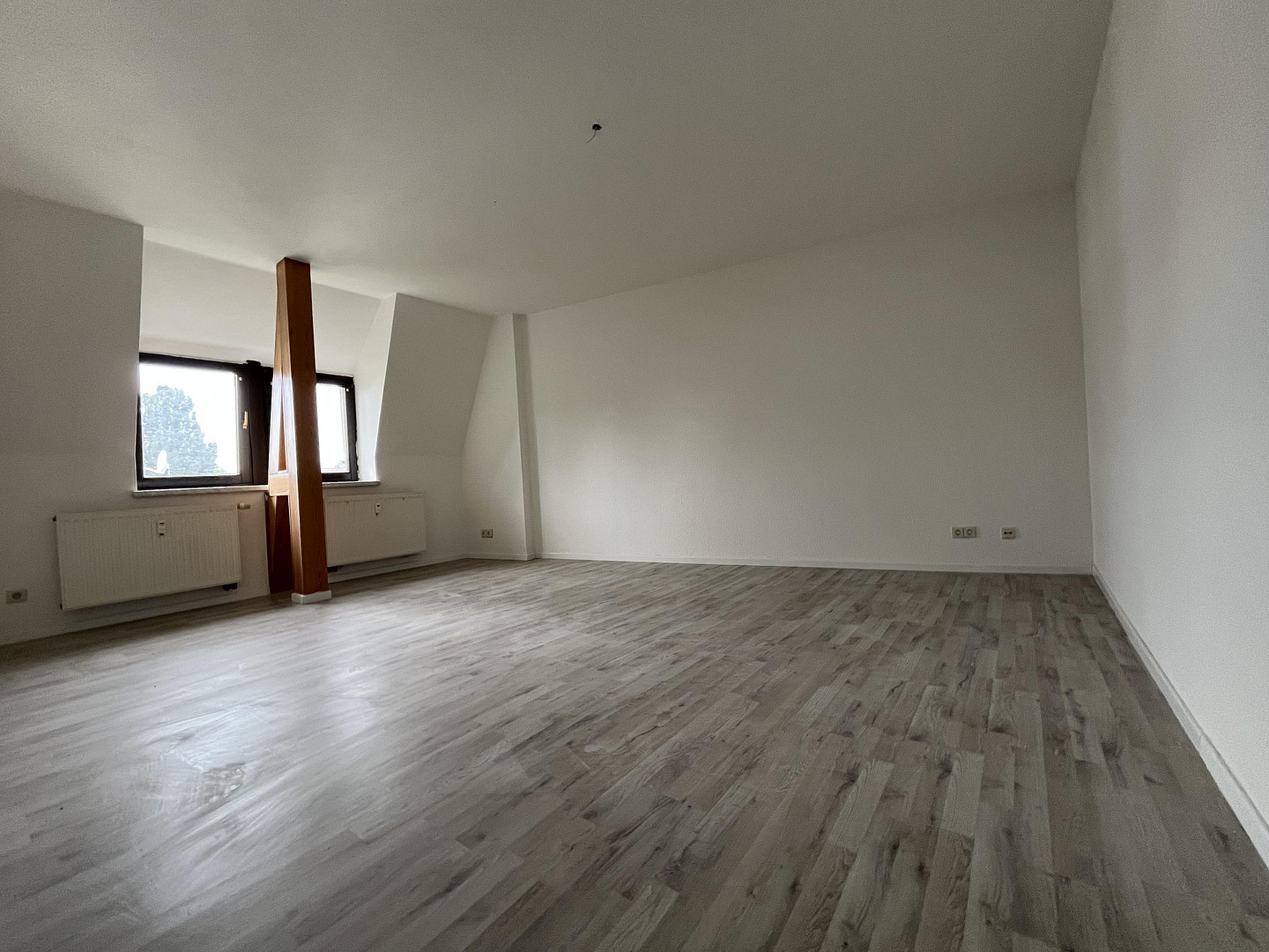 Erstbezug nach Sanierung - Großzügige 3-Raumwohnung in Zwickau-Nord im DG – Thomas-Mann-Straße 13, 8058 Zwickau – Vorschaubild 11
