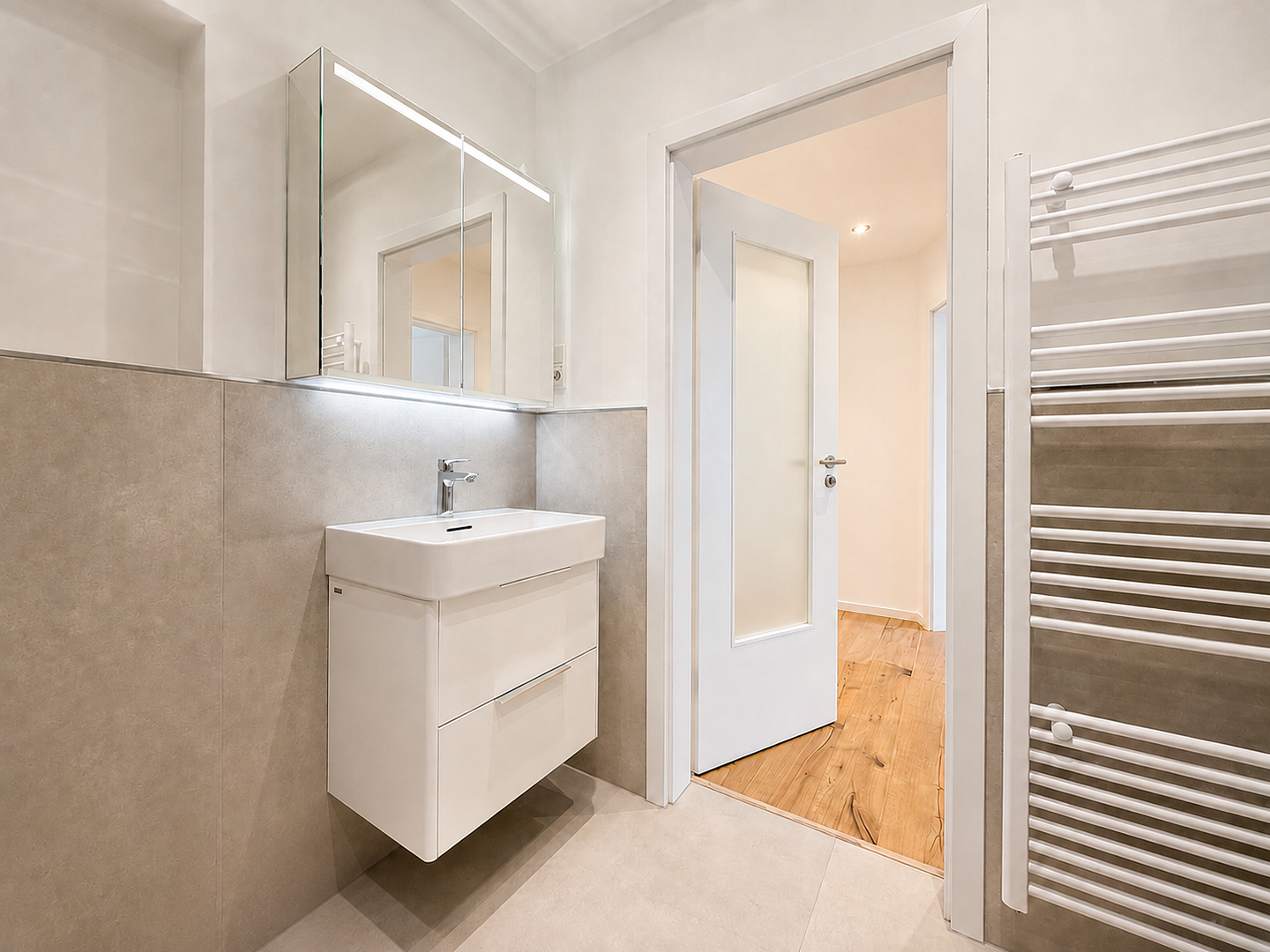 Umfassend modernisierte 2-Zimmer-Wohnung mit Balkon, Aufzug und Kellerraum im Zentrum Düsseldorfs! – Gerresheimer Straße 65, 40211 Düsseldorf(Stadtmitte) – Vorschaubild 20