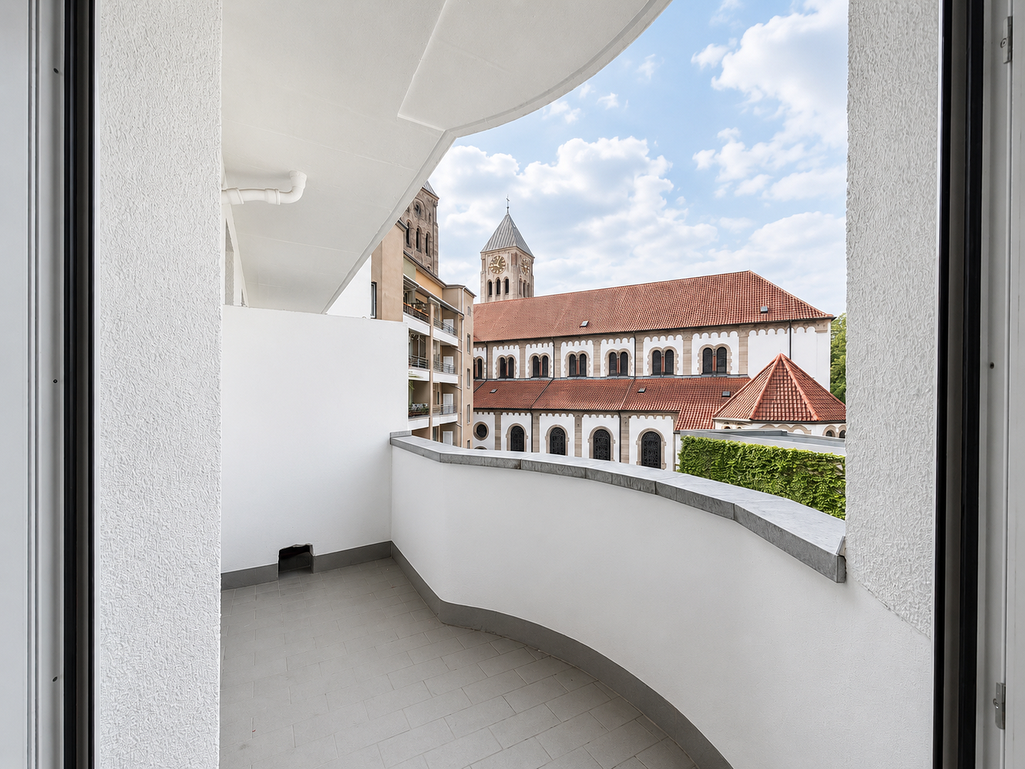 Umfassend modernisierte 2-Zimmer-Wohnung mit Balkon, Aufzug und Kellerraum im Zentrum Düsseldorfs! – Gerresheimer Straße 65, 40211 Düsseldorf(Stadtmitte) – Vorschaubild 12